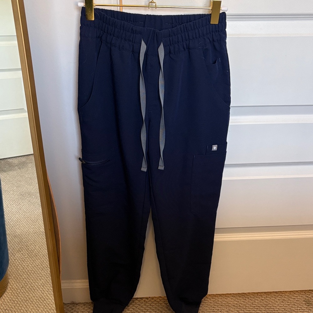 Figs Women's Navy Joggers